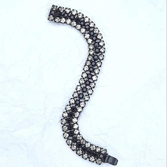 BLACK ENAMEL 3-STRAND RHINESTONE BRACELET - SHORTER LENGTH - Picture 5 of 6
